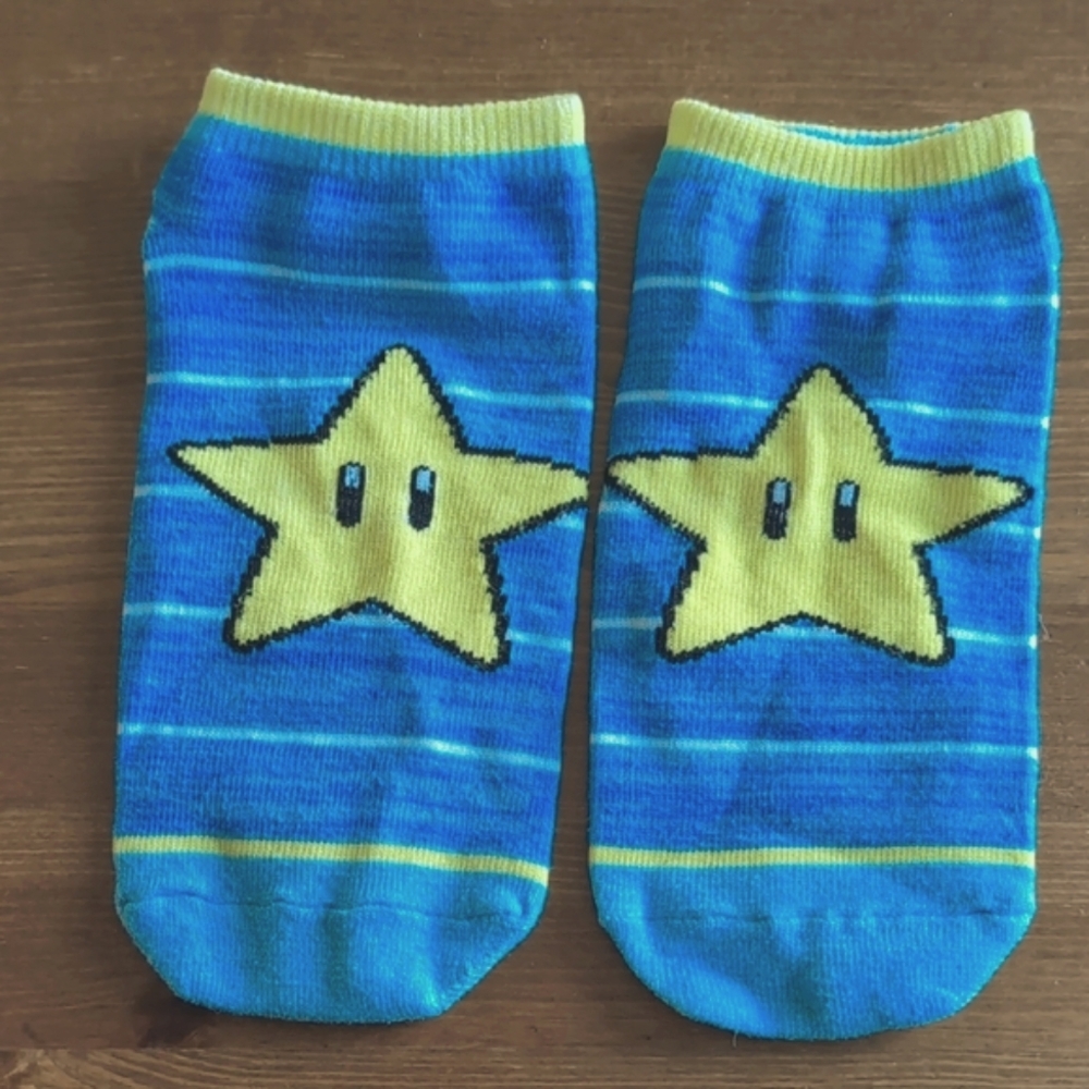 ⭐3/$15 Nintendo Star Socks